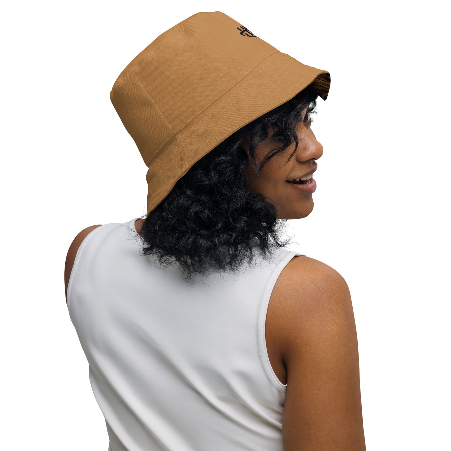 The Lou Collection Reversible bucket hat (White Logo)